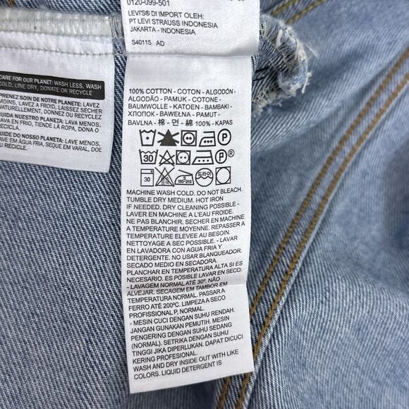 Levi’s Women’s Small Distressed Jean Jacket Trucker Light Wash Holes 100% Cotton - Picture 10 of 11